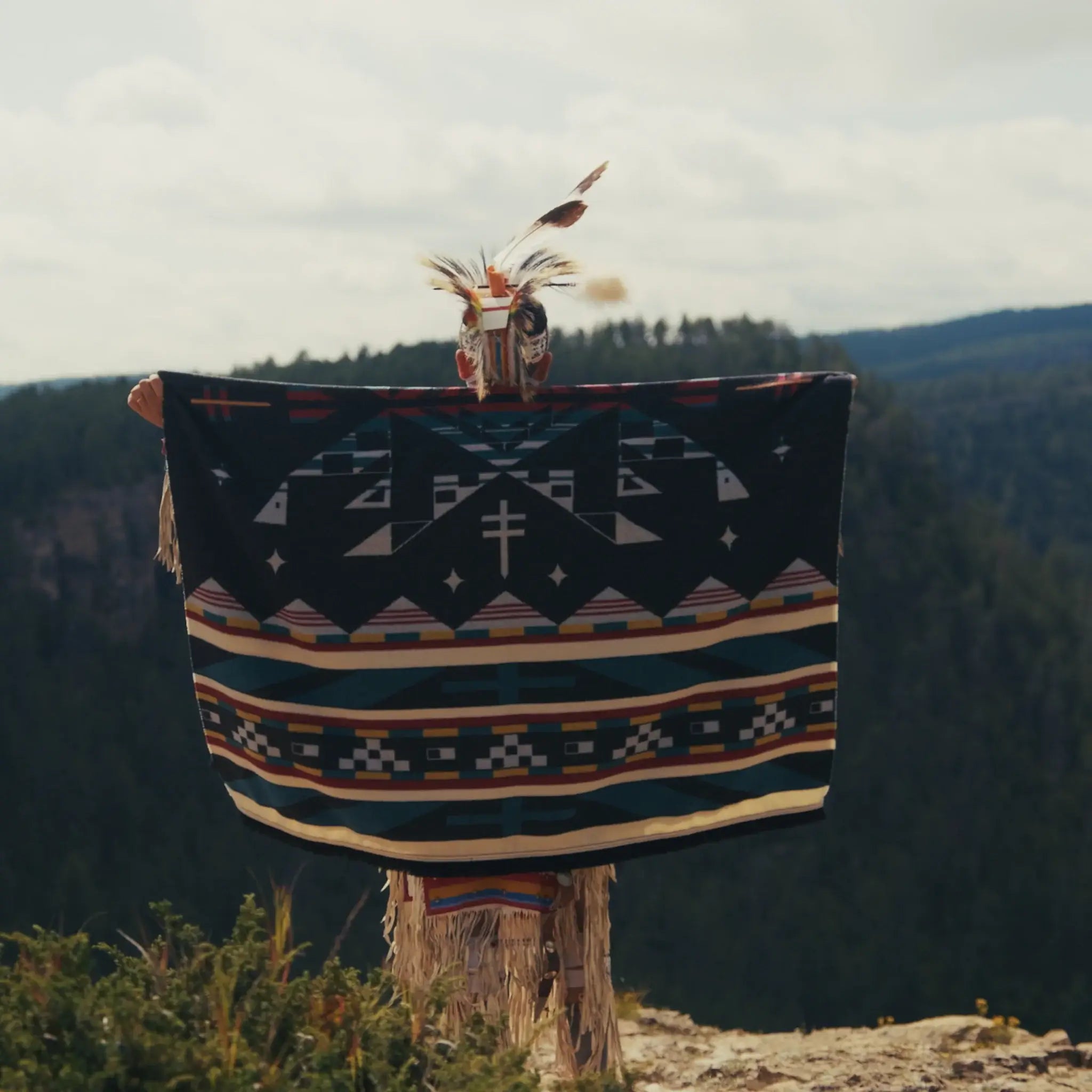 Couverture écoresponsable Homelands de MINI TIPI